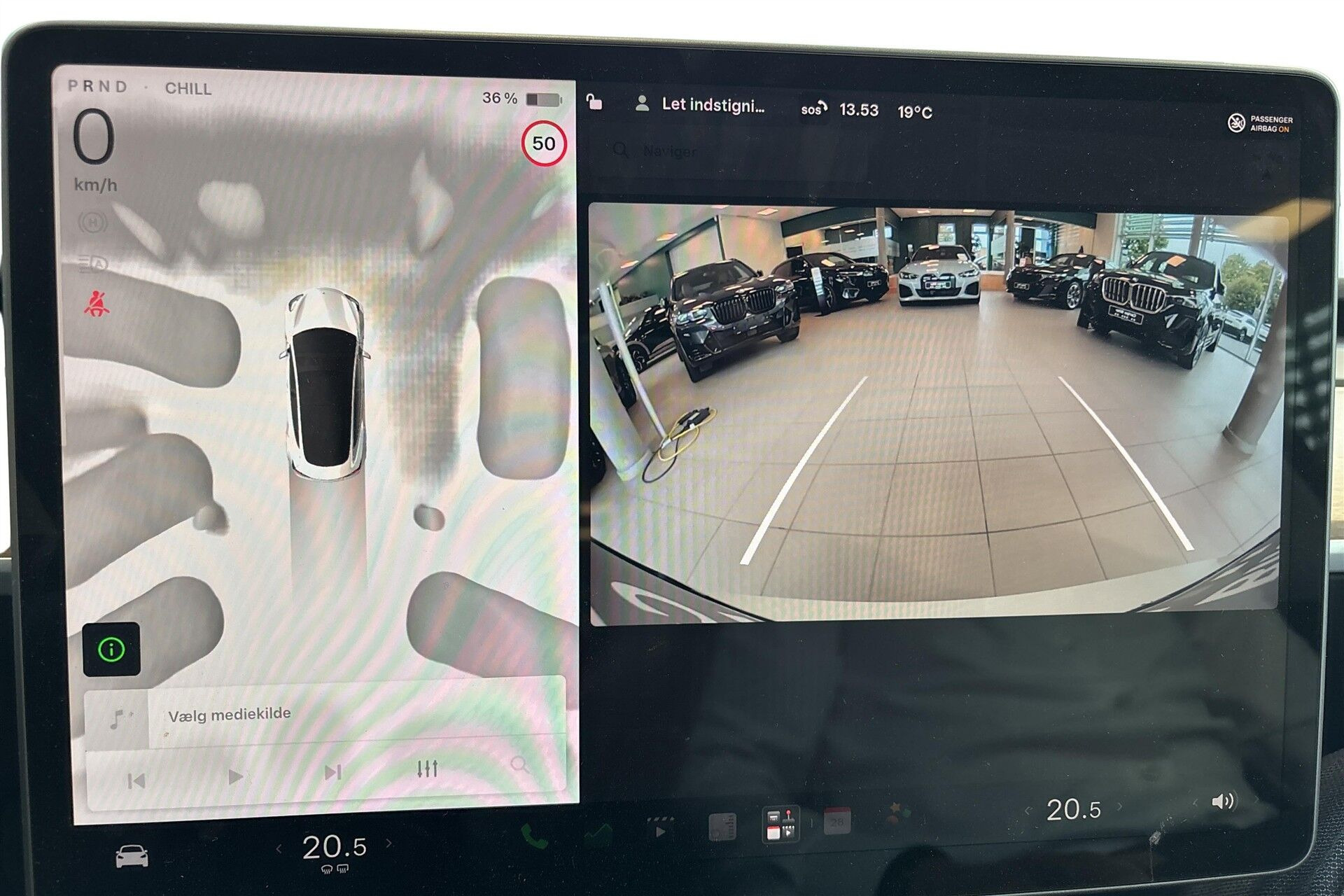 Hvid Tesla Model 3 fra 2022