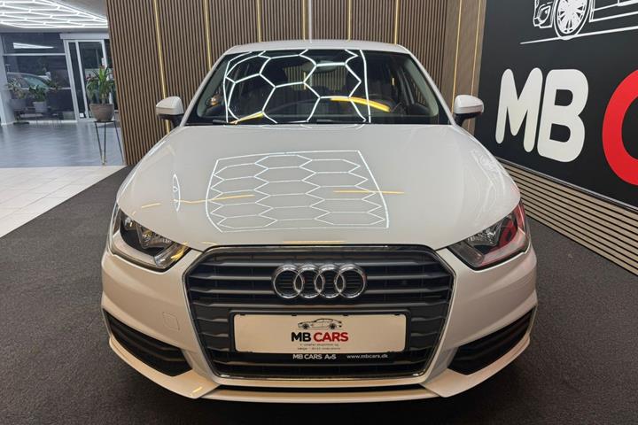 Hvid Audi A1 fra 2016