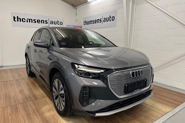 Grå Audi Q4 e-tron fra 2023