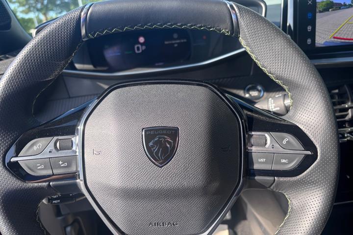 undefined Peugeot e-2008 fra 2024