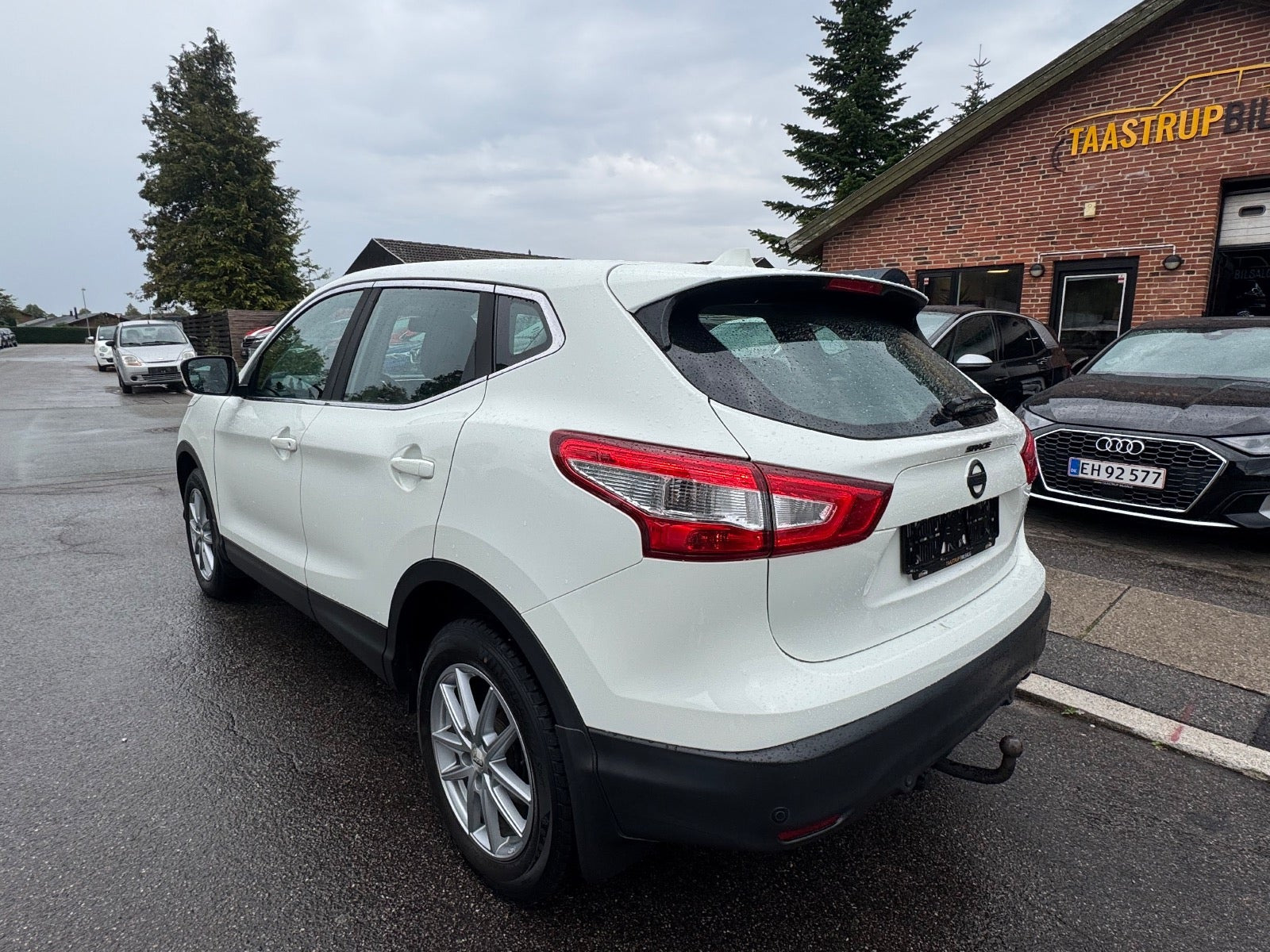 undefined Nissan Qashqai fra 2014