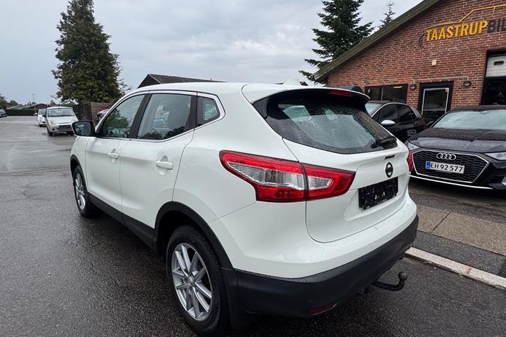 undefined Nissan Qashqai fra 2014