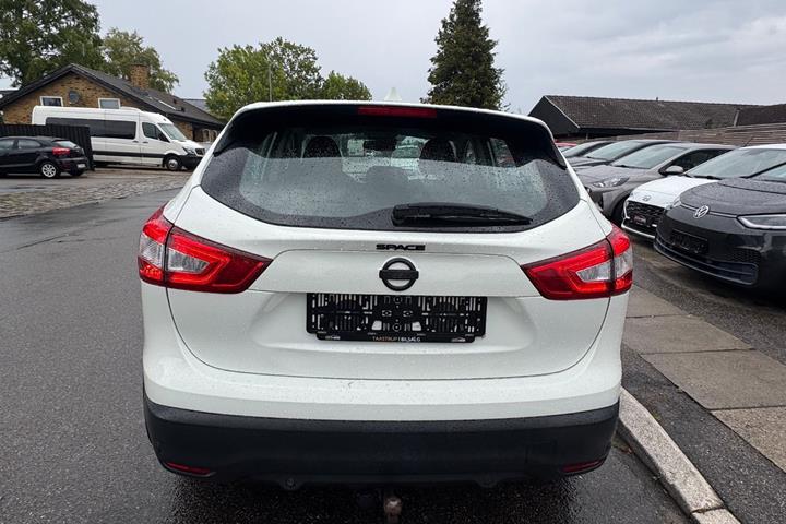 undefined Nissan Qashqai fra 2014