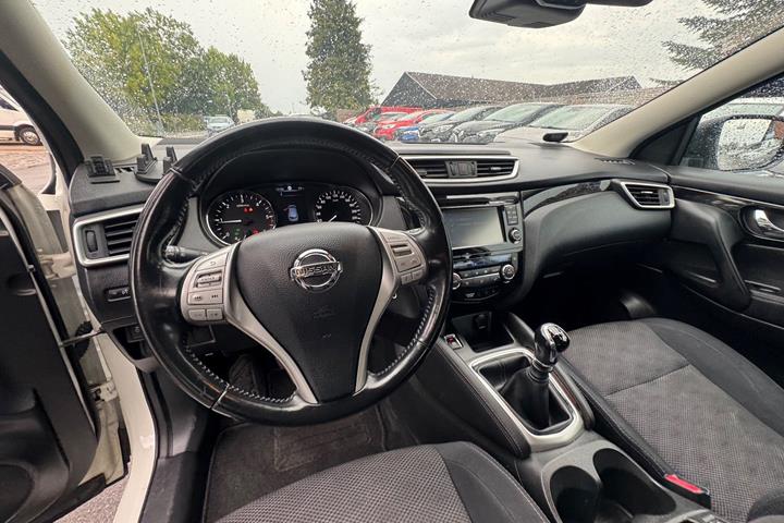undefined Nissan Qashqai fra 2014