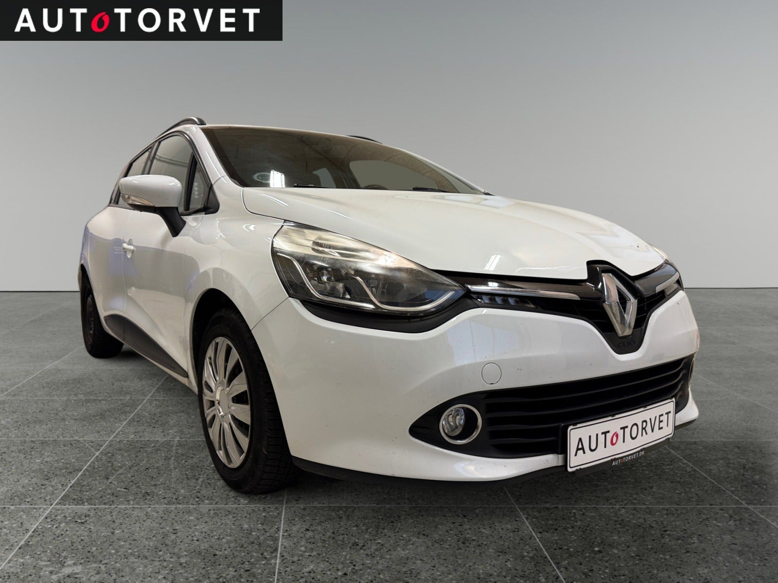Hvid Renault Clio IV fra 2016