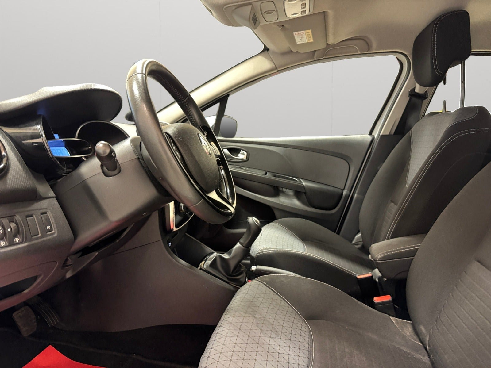 Hvid Renault Clio IV fra 2016