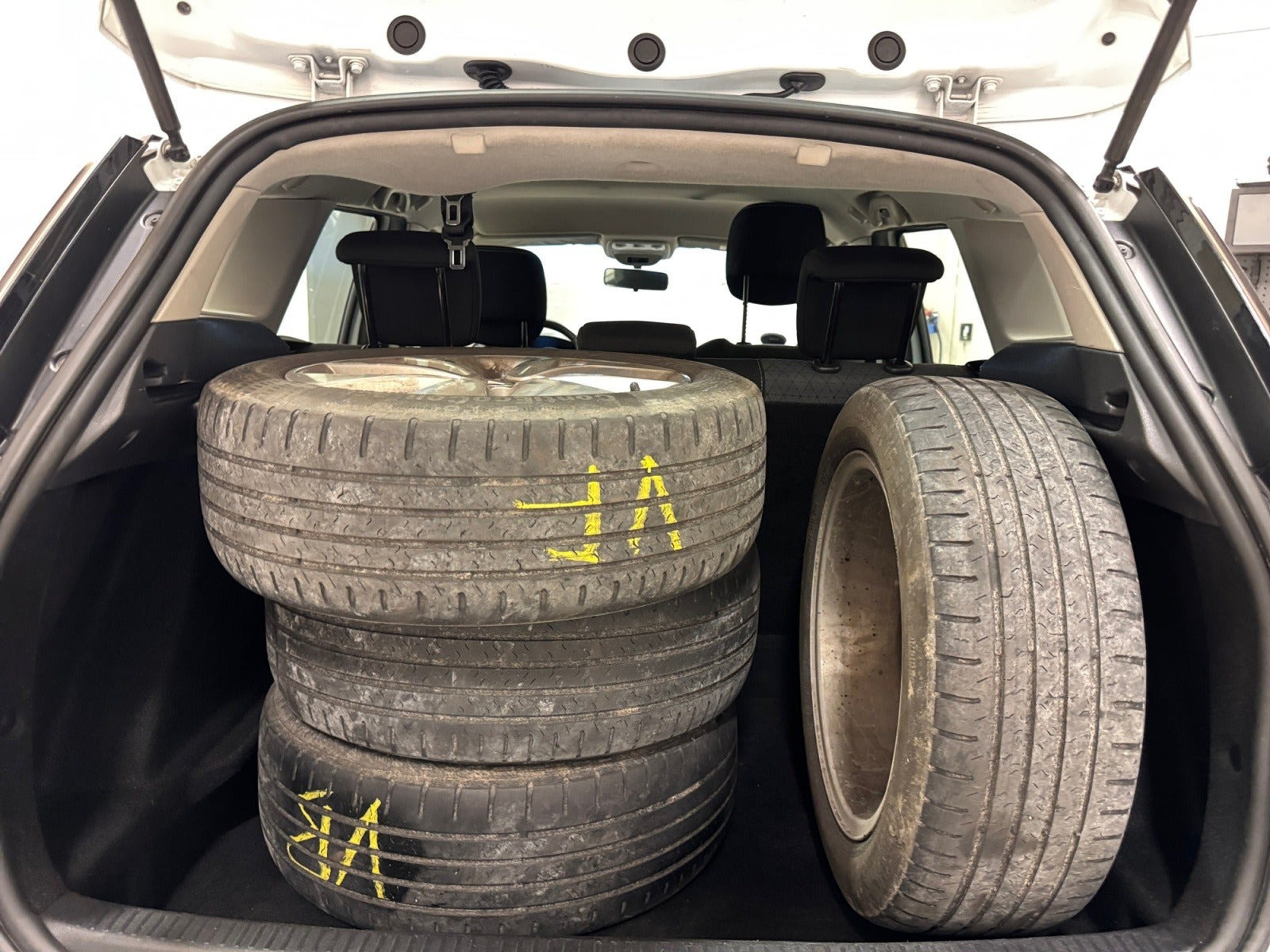 Hvid Renault Clio IV fra 2016