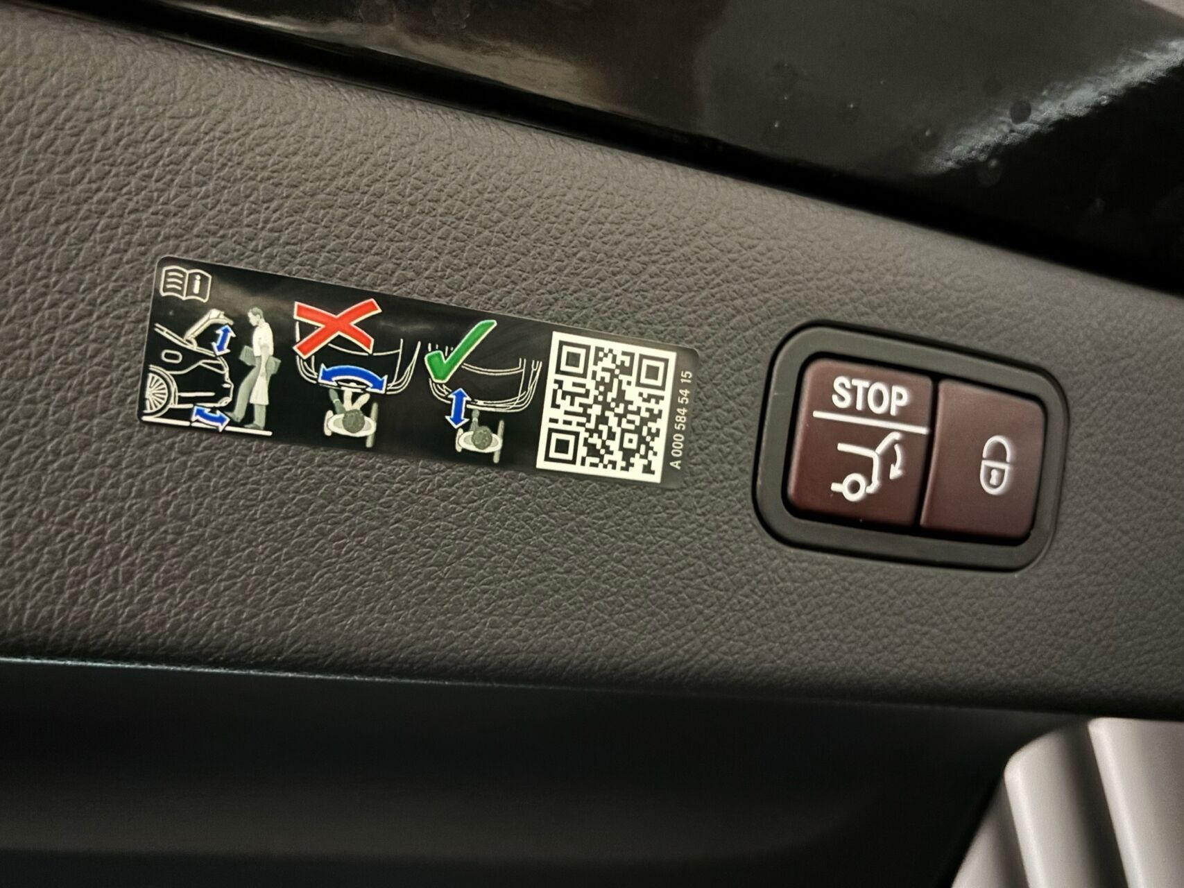 Grå Mercedes EQS 450 fra 2025