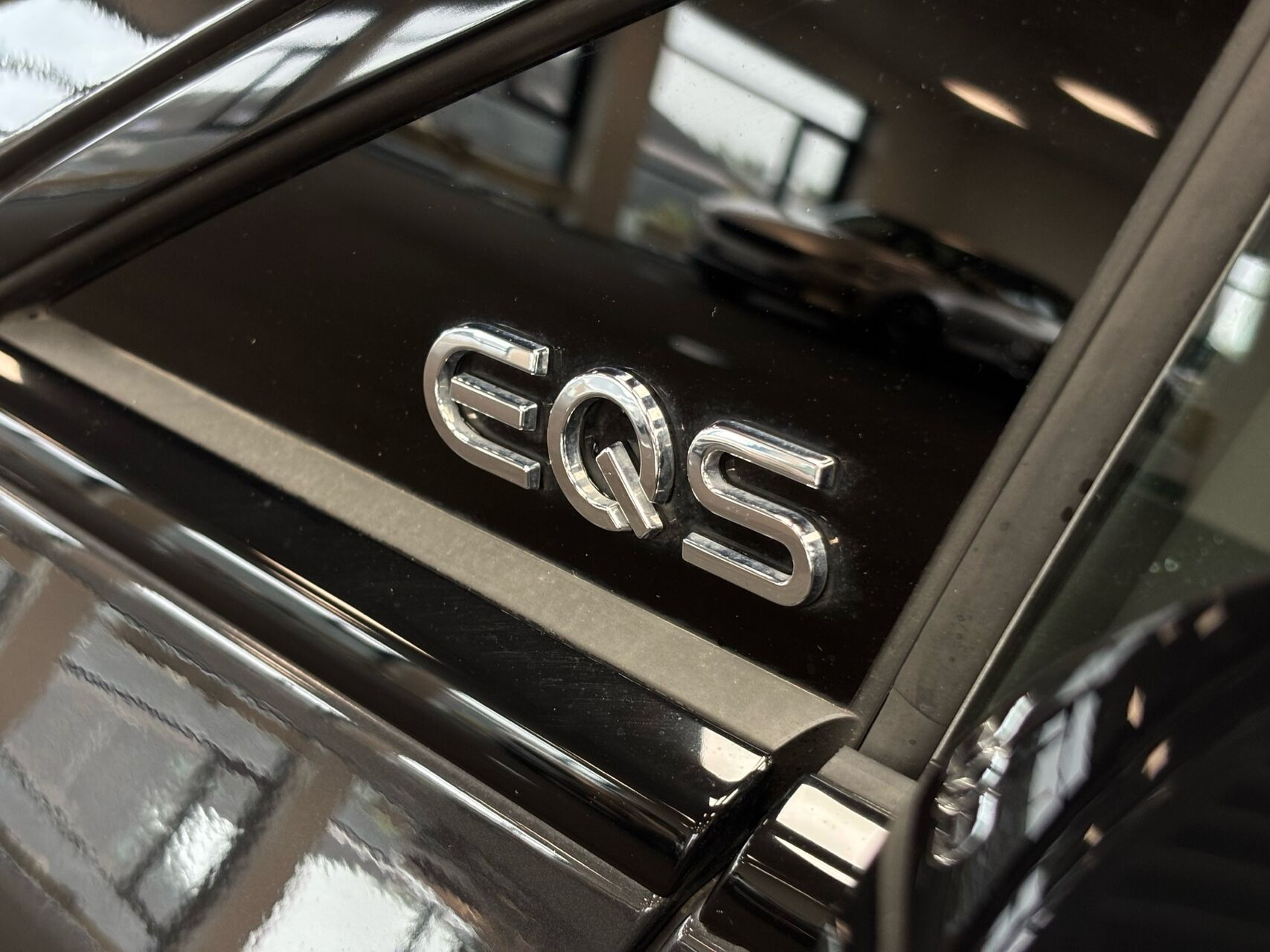 Grå Mercedes EQS 450 fra 2025