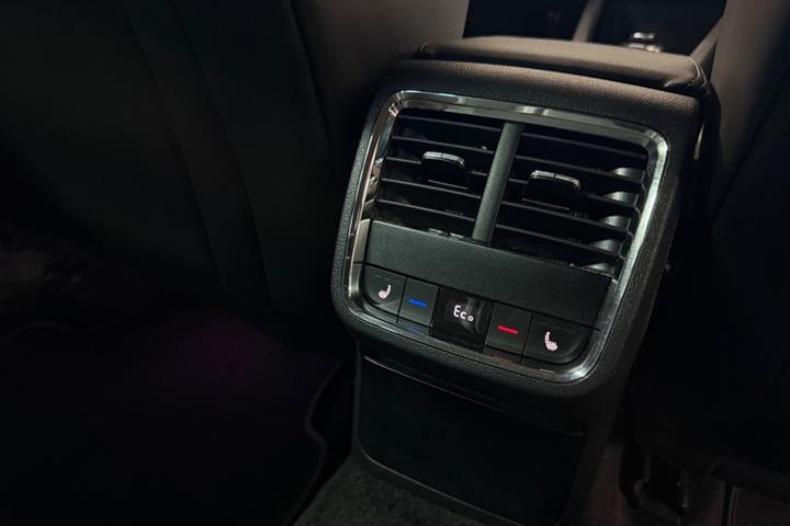 Sort Skoda Octavia fra 2021