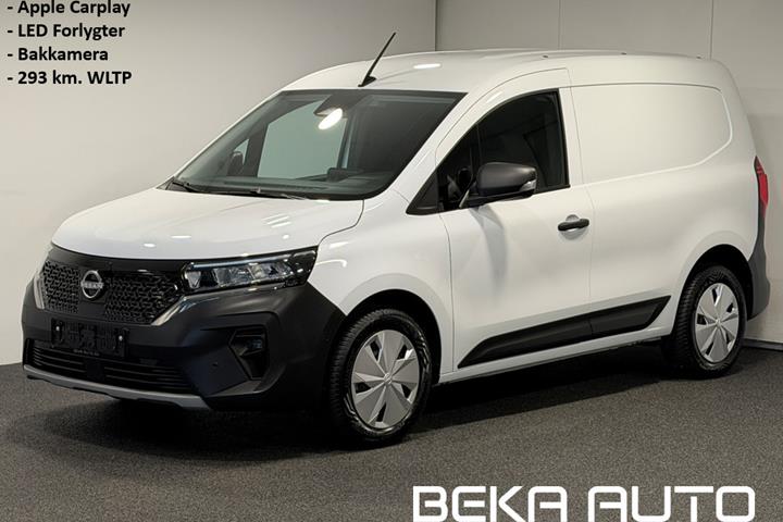 Hvid Nissan Townstar fra 2023 set udefra
