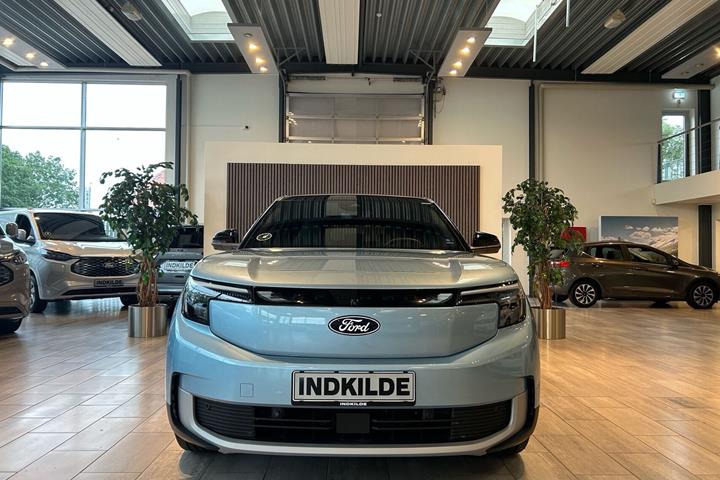Blå Ford Explorer fra 2024