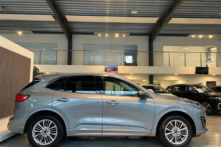 Sølv Ford Kuga fra 2021