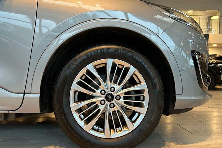 Sølv Ford Kuga fra 2021