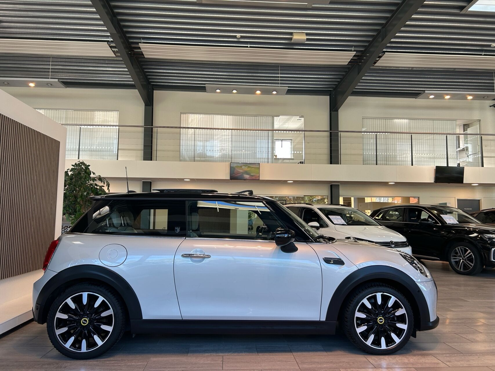 Hvid Mini Cooper fra 2022