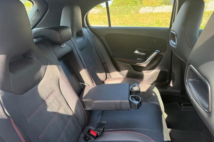 undefined Mercedes 200/230 fra 2020
