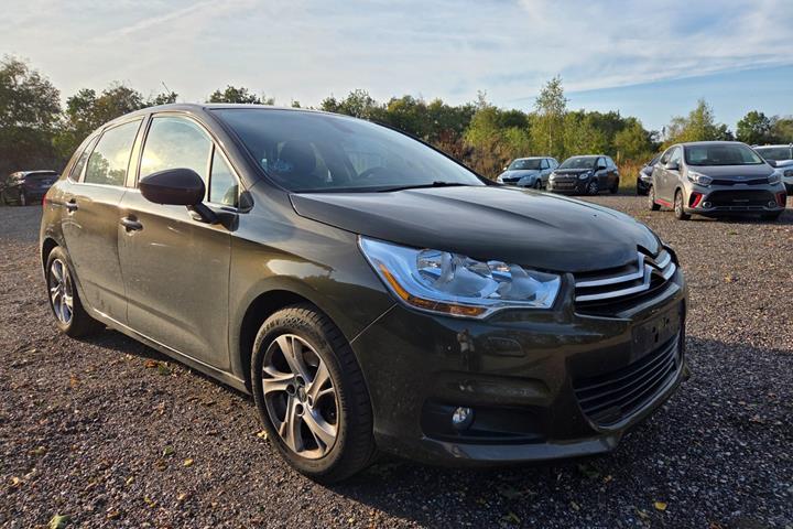 Brun Citroën C4 fra 2014 set udefra