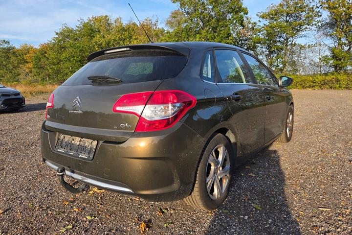 Brun Citroën C4 fra 2014