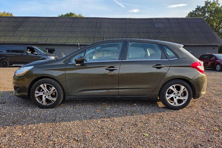 Brun Citroën C4 fra 2014