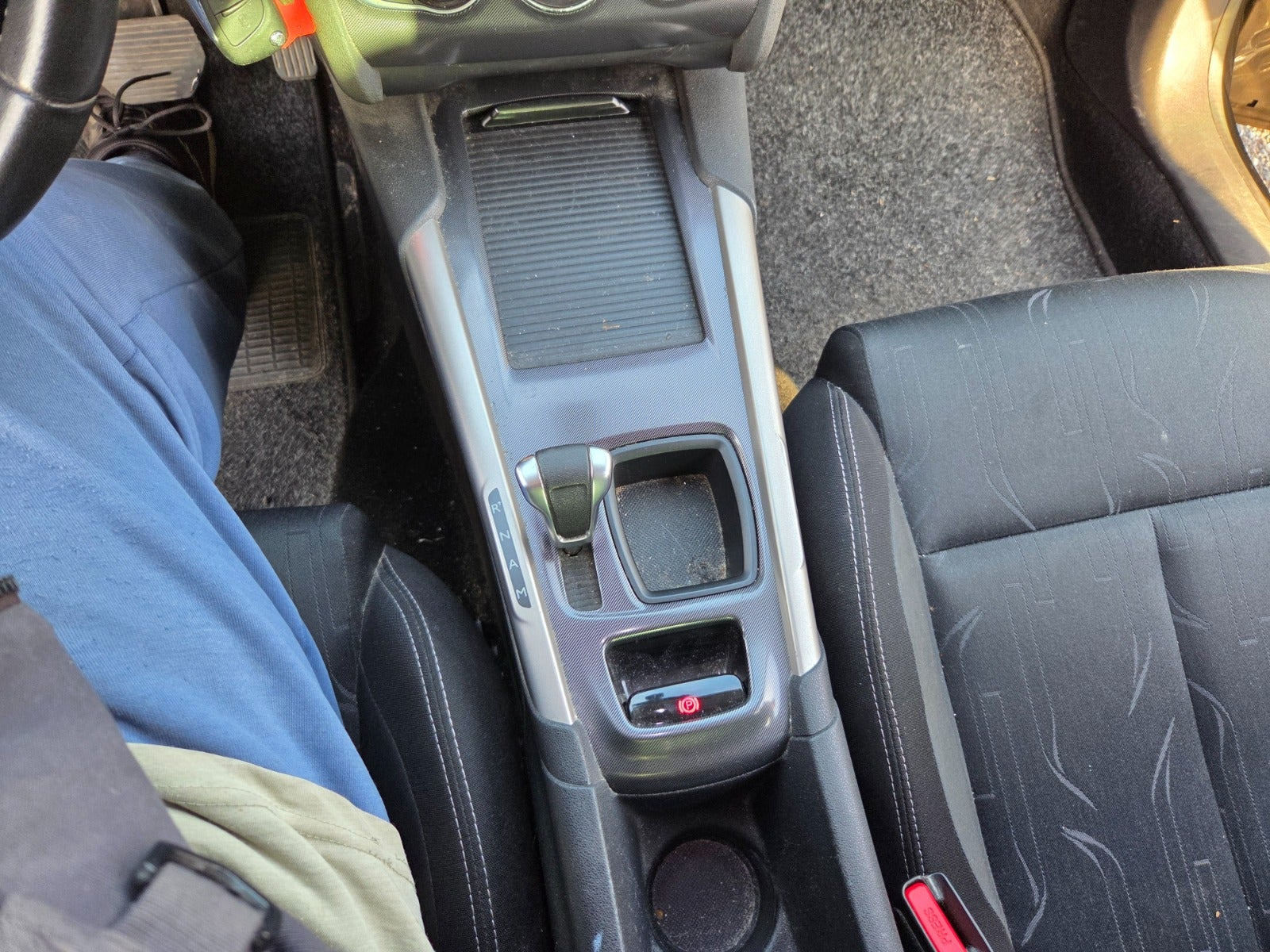 Brun Citroën C4 fra 2014