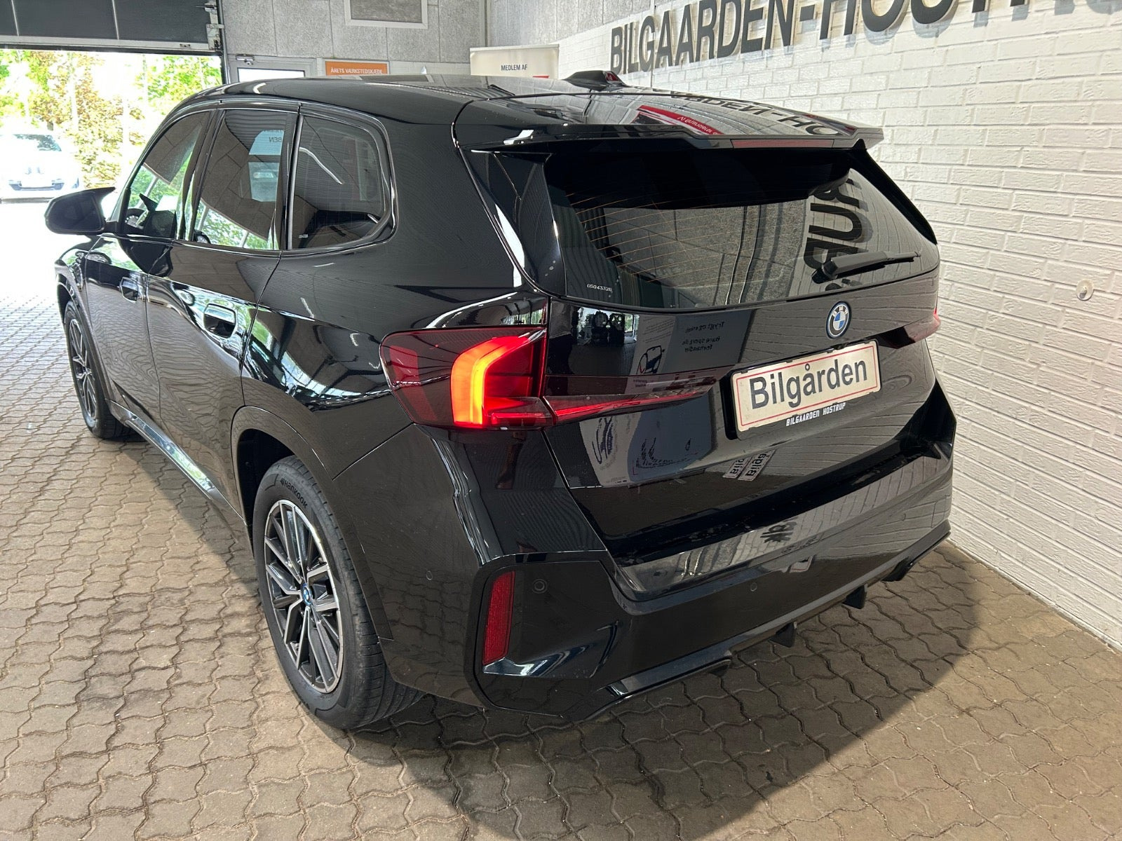 Sort BMW iX1 fra 2024