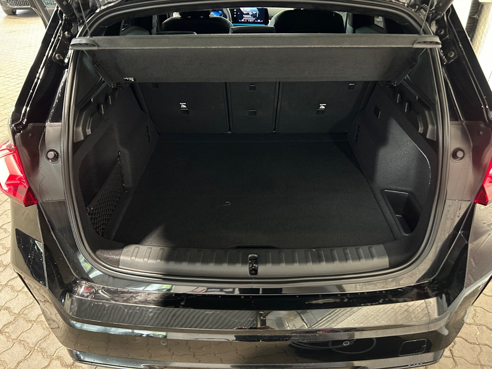 Sort BMW iX1 fra 2024