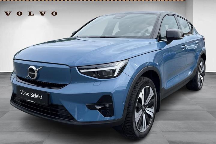 Blå Volvo C40 fra 2022 set udefra