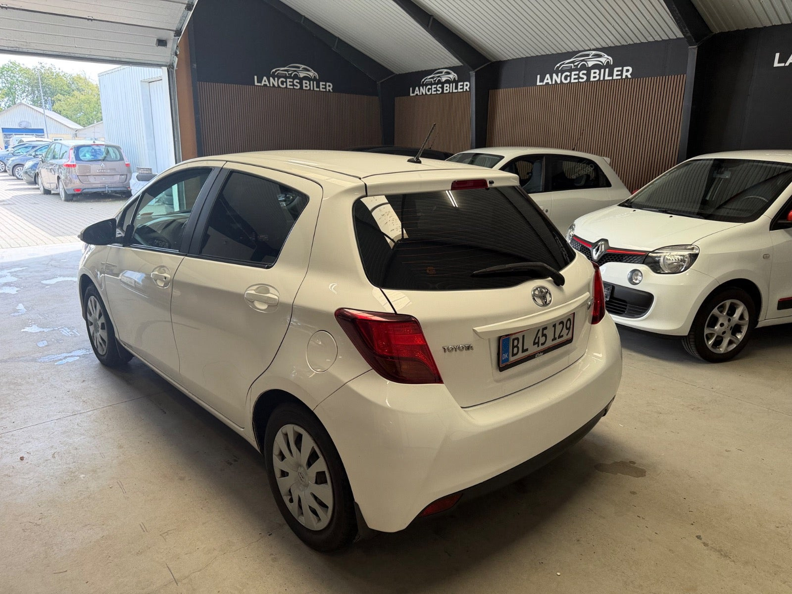 Hvid Toyota Yaris fra 2017