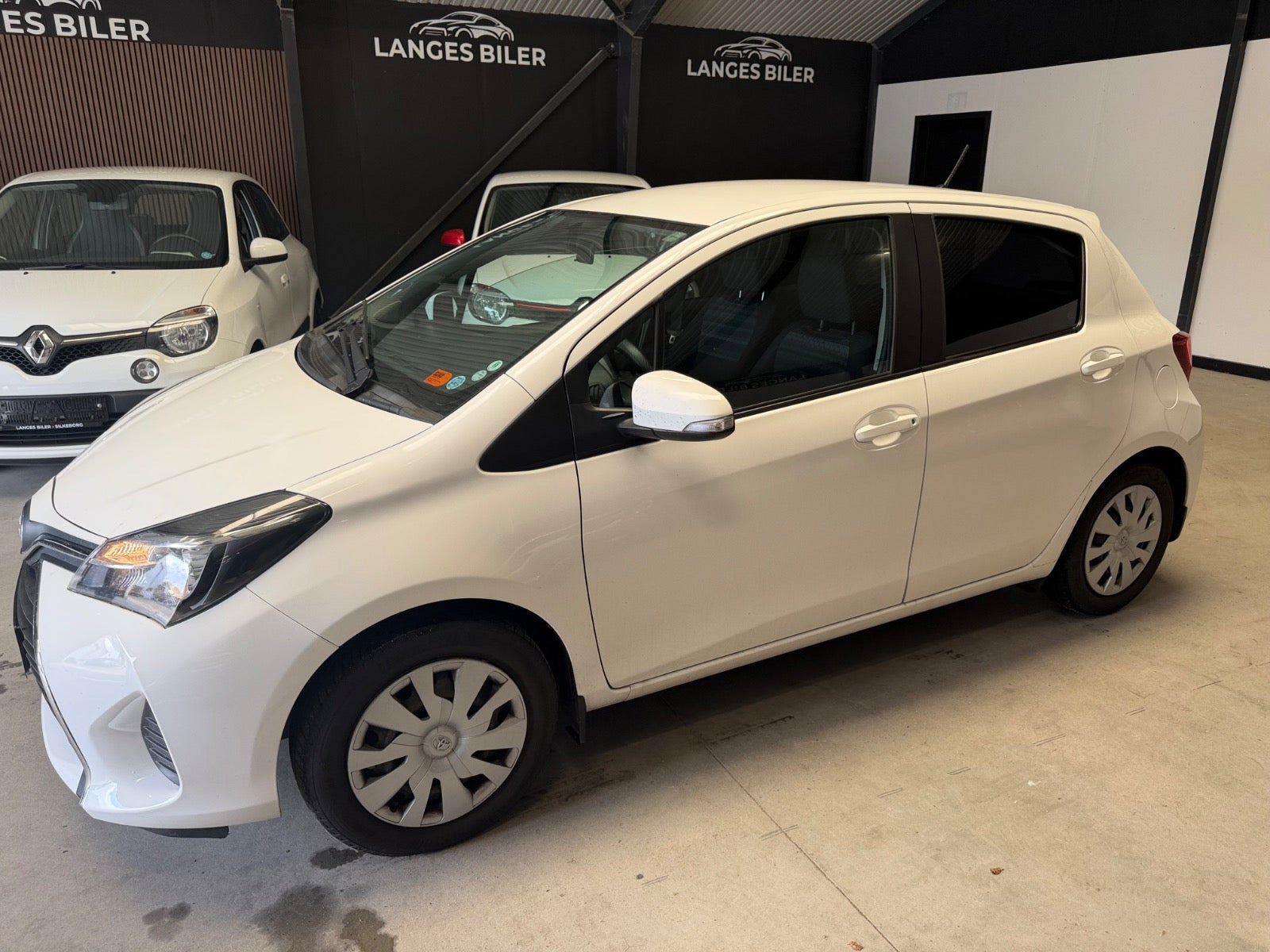 Hvid Toyota Yaris fra 2017