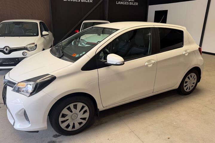 Hvid Toyota Yaris fra 2017