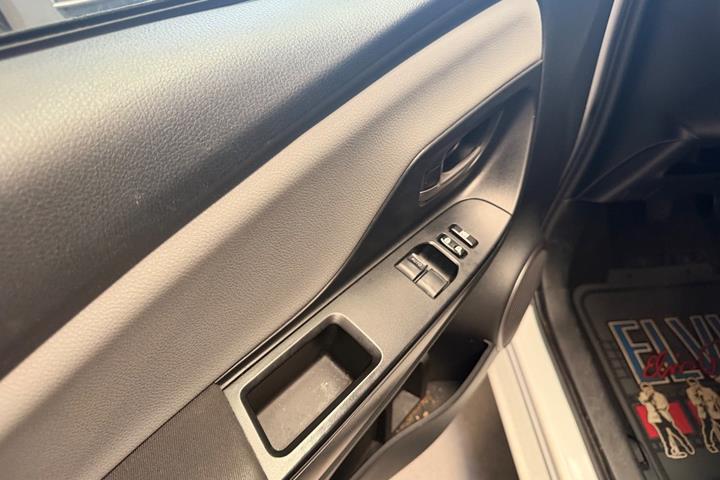 Hvid Toyota Yaris fra 2017