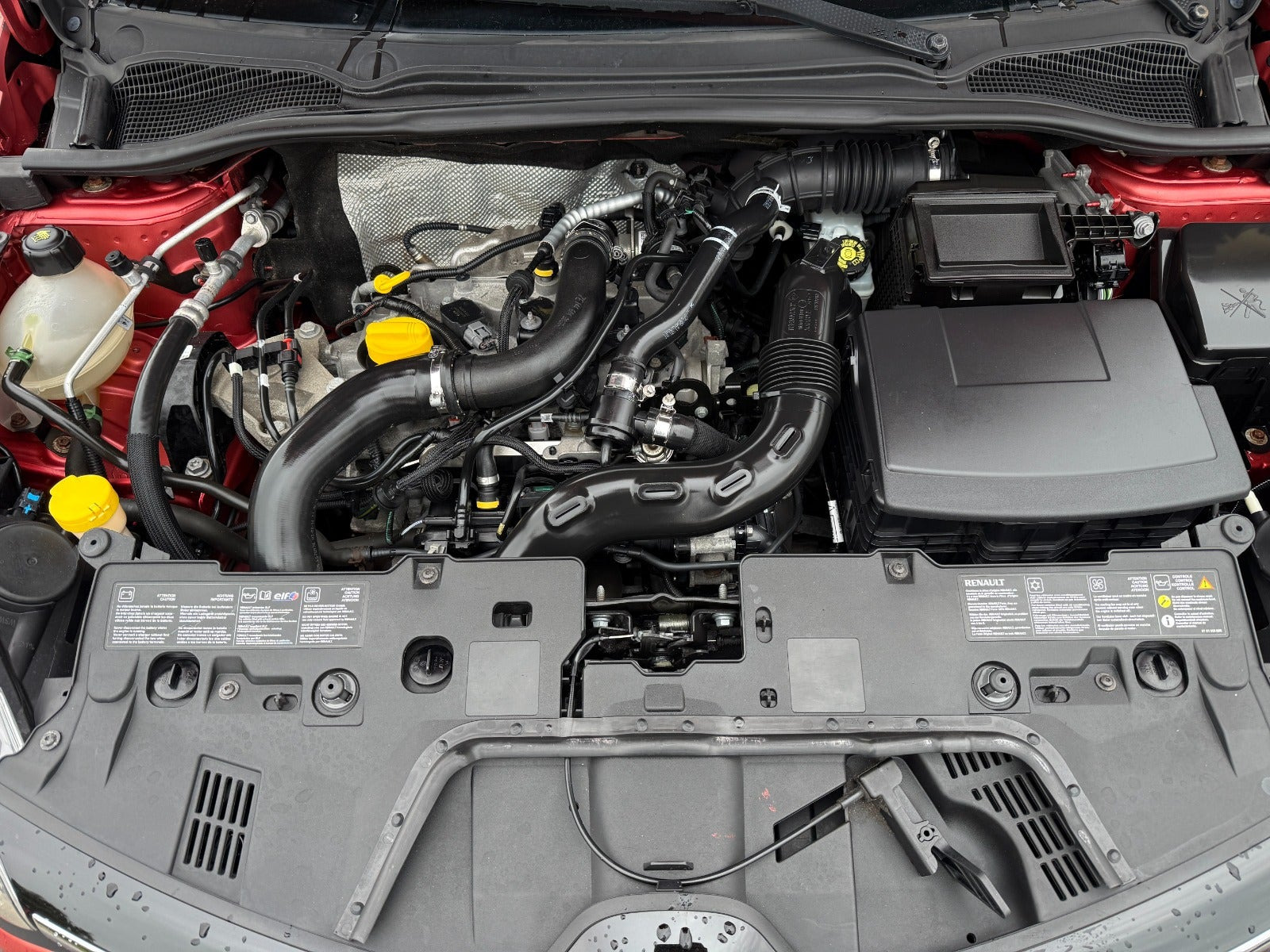 Rød Renault Clio IV fra 2014