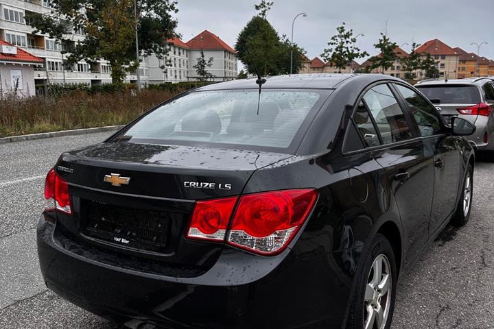 Sort Chevrolet Cruze fra 2011