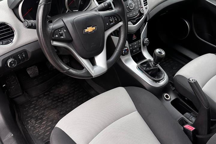 Sort Chevrolet Cruze fra 2011