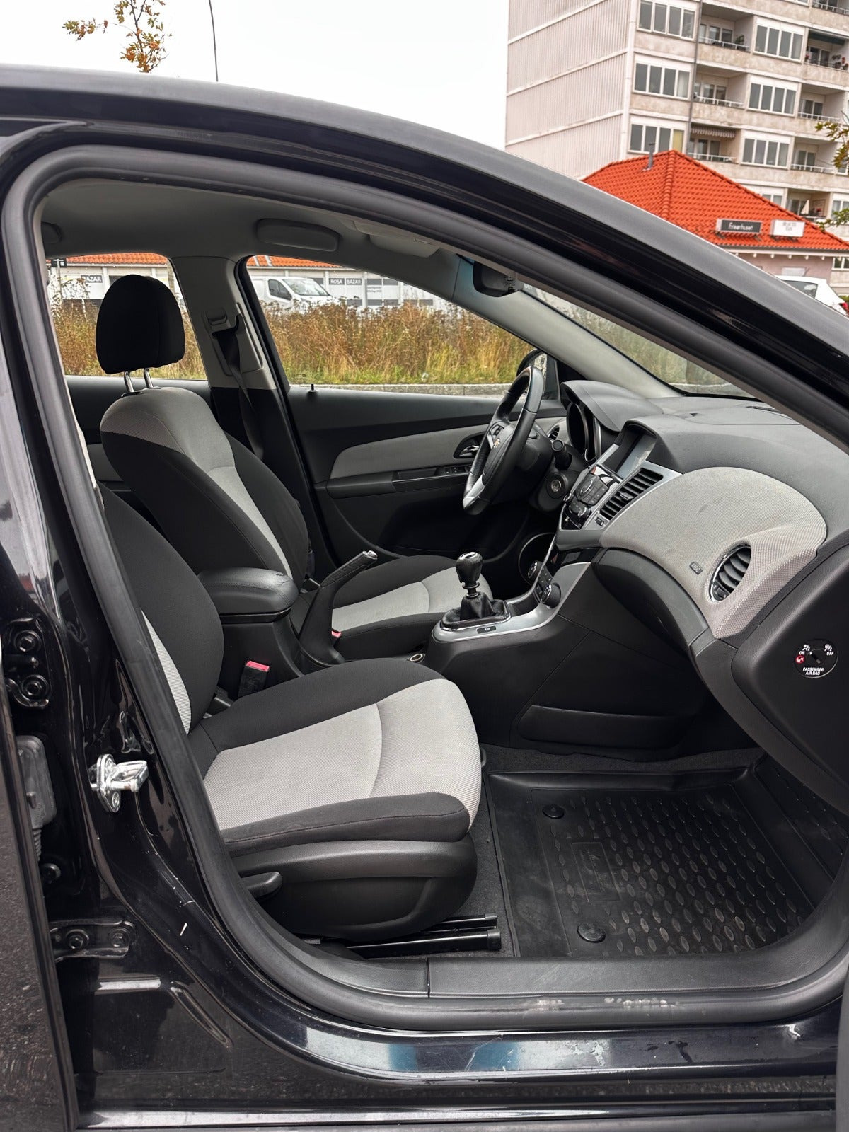 Sort Chevrolet Cruze fra 2011
