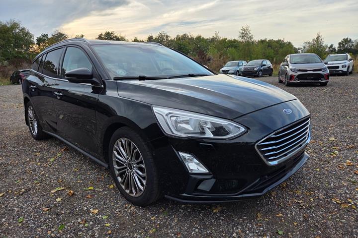 Sort Ford Focus fra 2019 set udefra