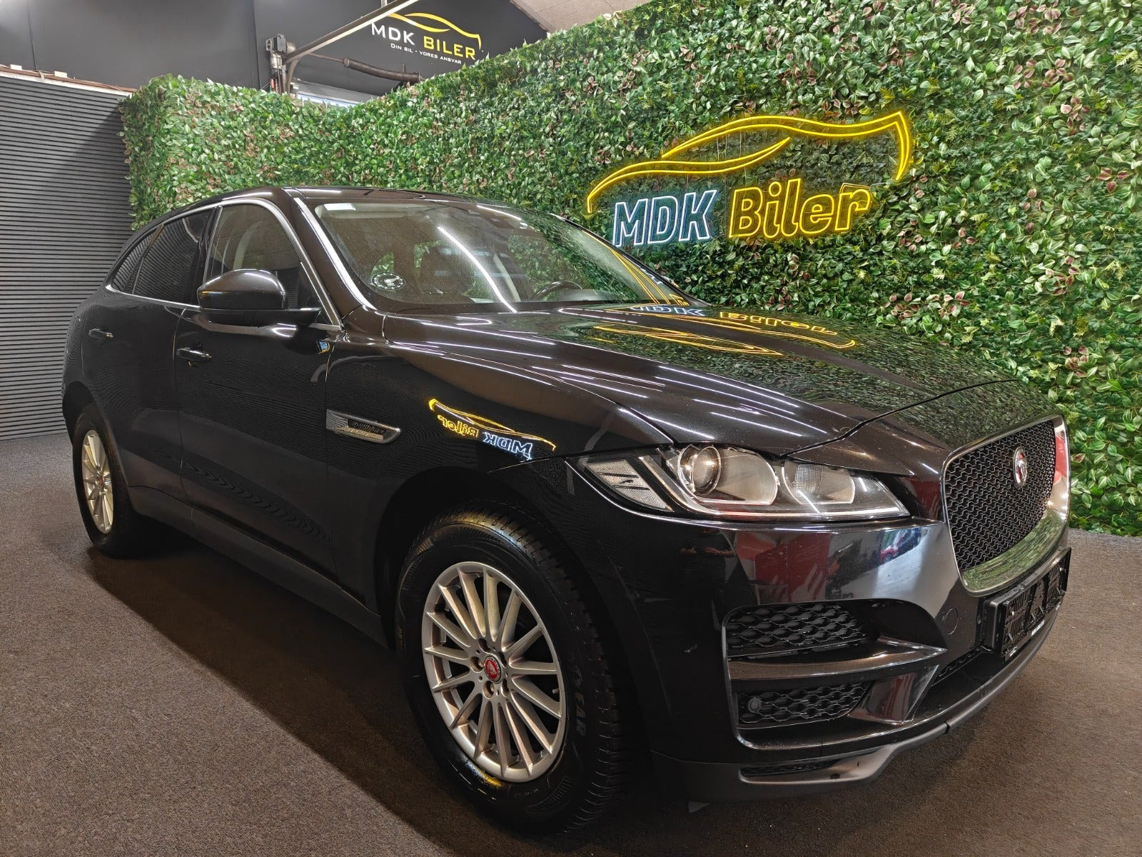 Jaguar F-Pace 2,0 D180 Drivers Edition aut.