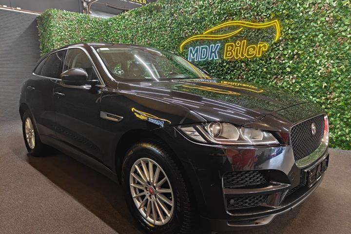 undefined Jaguar F-Pace fra 2018 set udefra