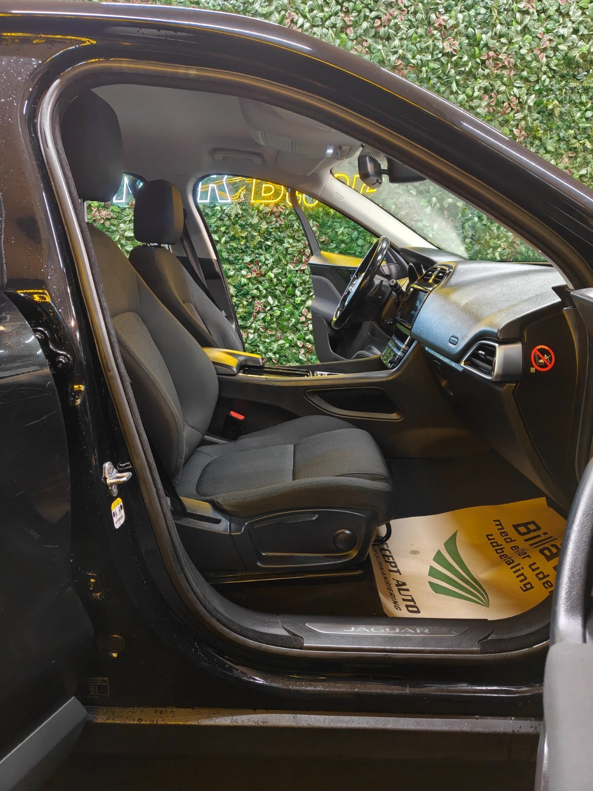 Jaguar F-Pace 20d Automatic, 8-trins, 180ps, 2018
