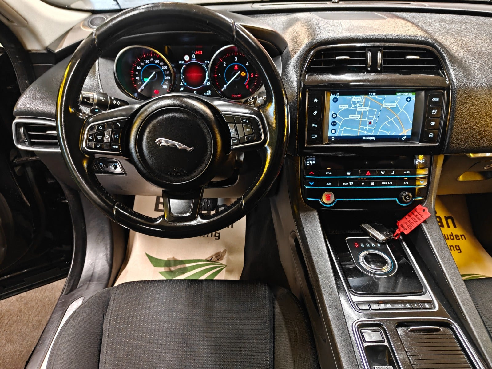 Jaguar F-Pace 20d Automatic, 8-trins, 180ps, 2018