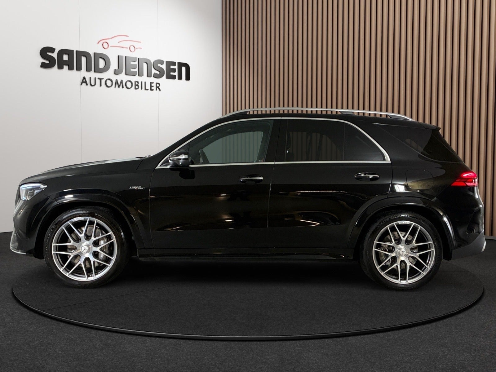 Sort Mercedes GLE53 fra 2025