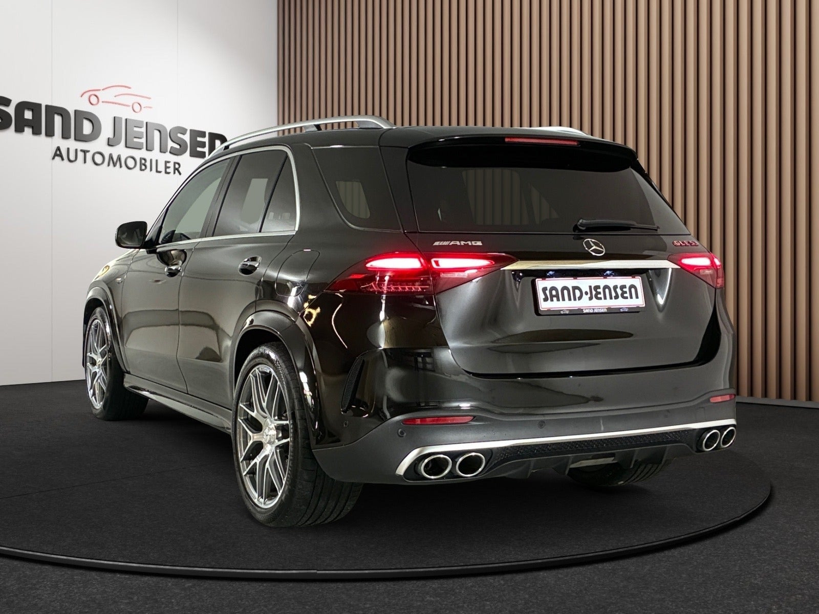 Sort Mercedes GLE53 fra 2025