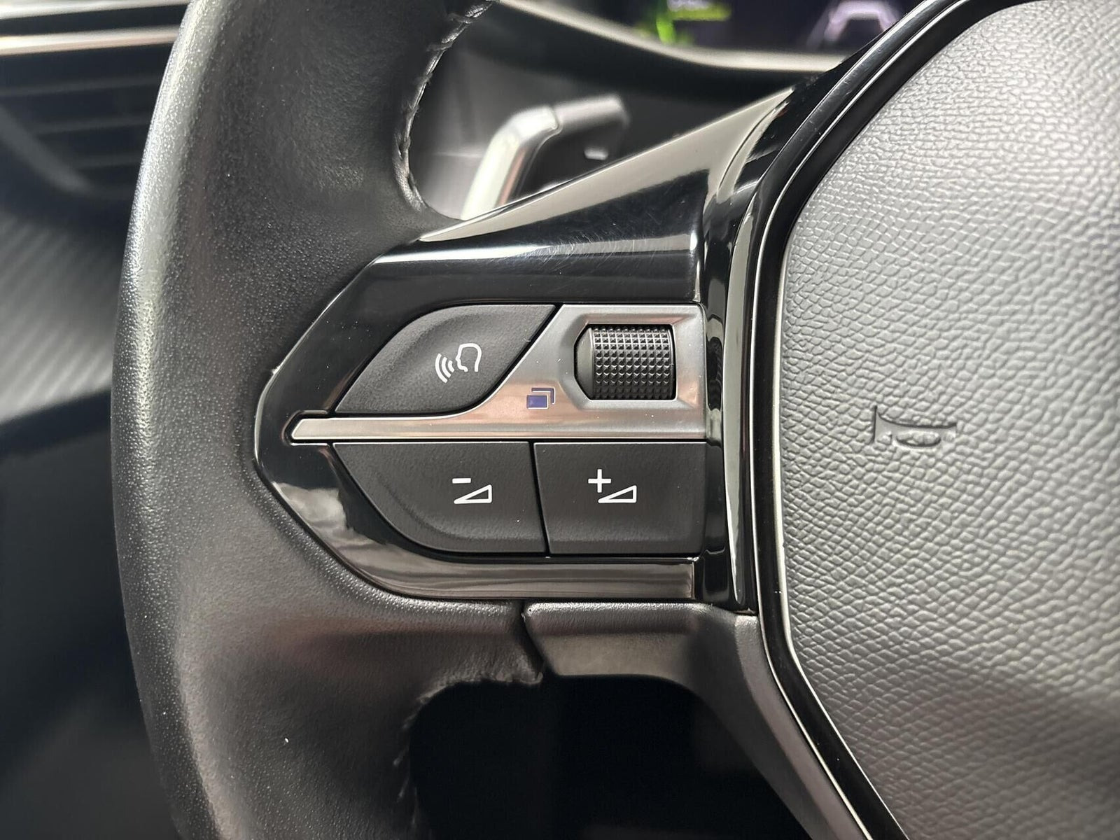 Hvid Peugeot 2008 fra 2022