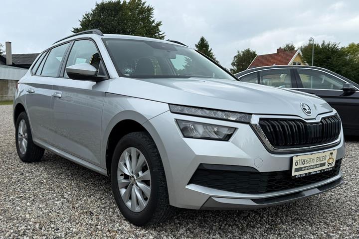Sølv Skoda Kamiq fra 2020 set udefra