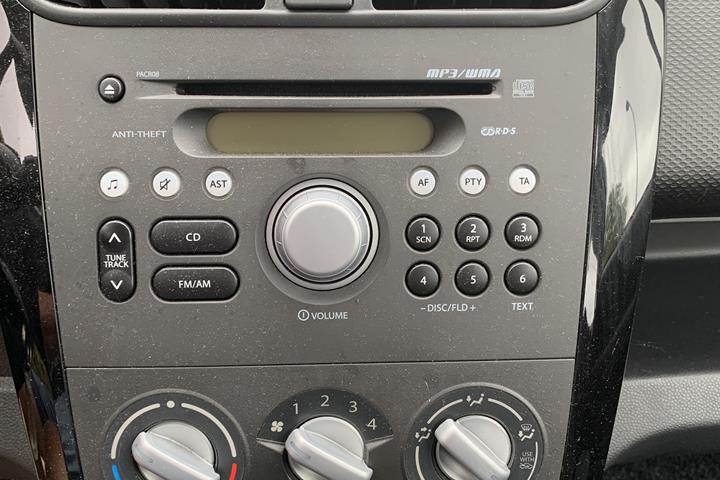 Grøn Suzuki Splash fra 2013