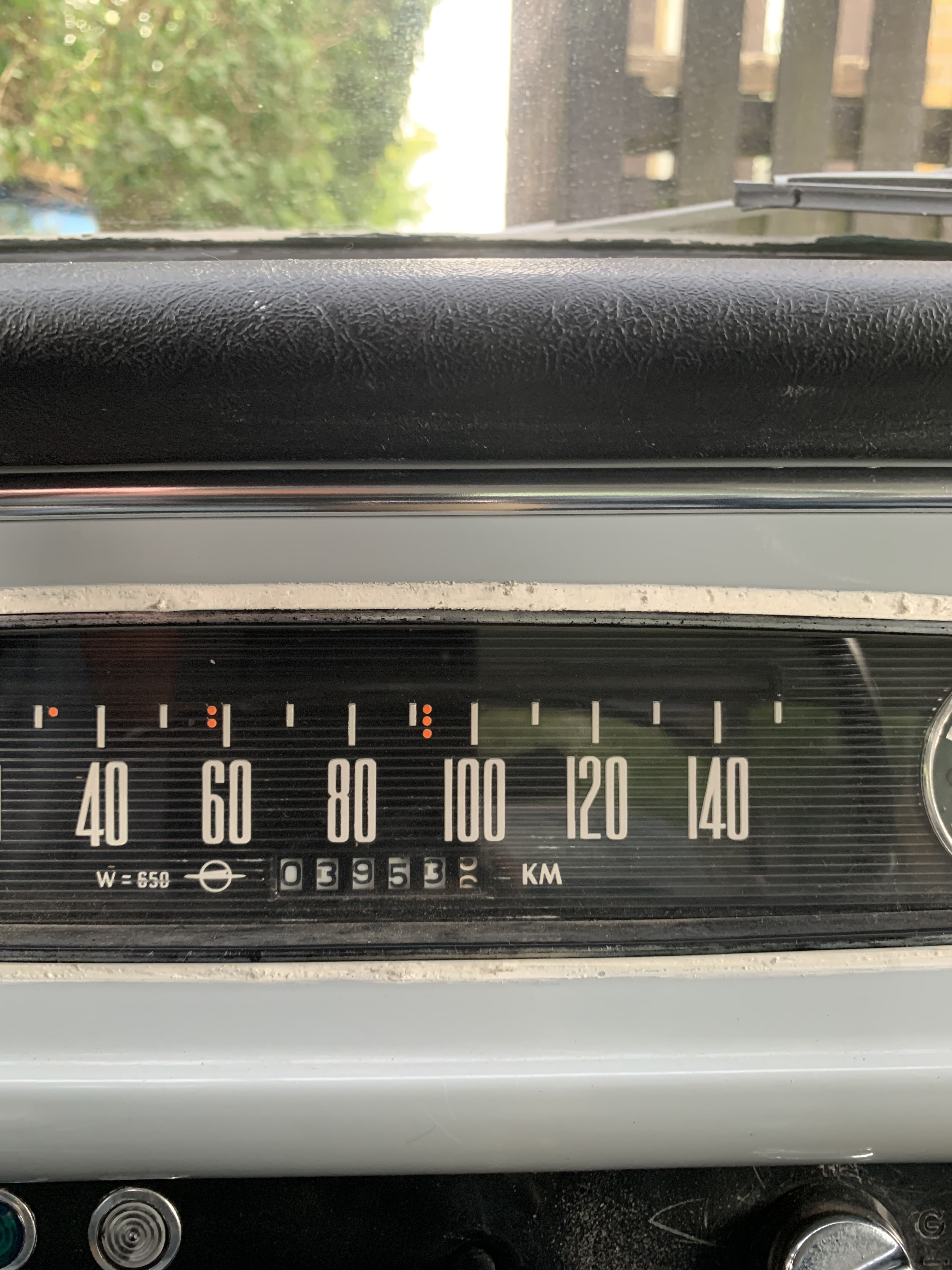 Blå Opel Kadett fra 1964