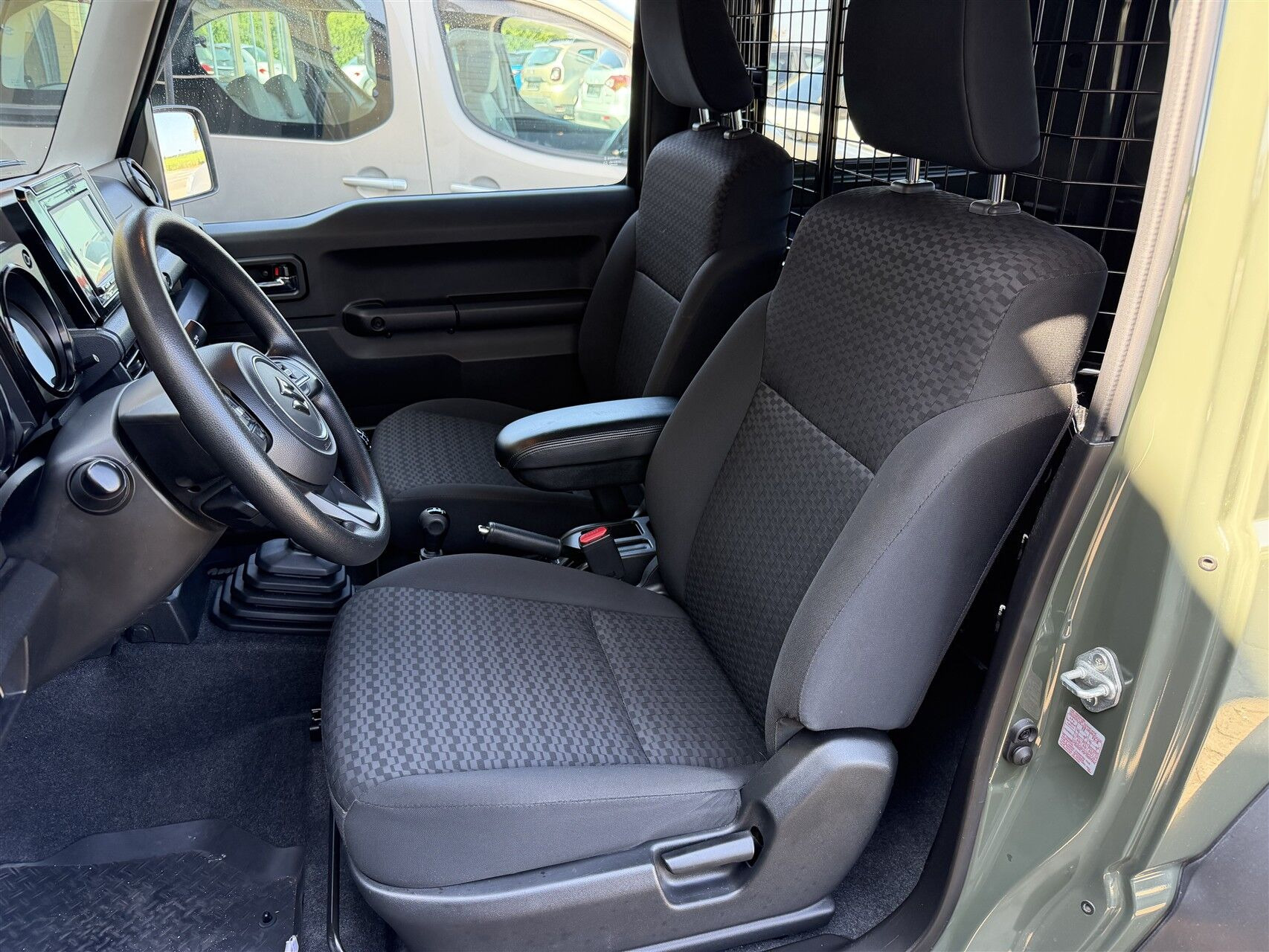 Grøn Suzuki Jimny fra 2023