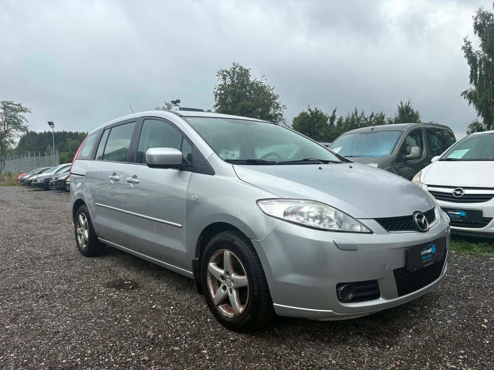 Grå Mazda 5 fra 2007