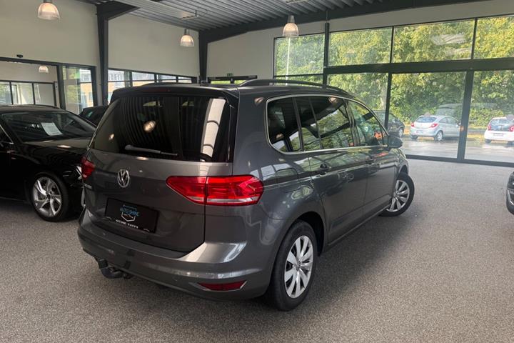 undefined VW Touran fra 2020