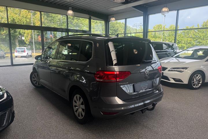 undefined VW Touran fra 2020